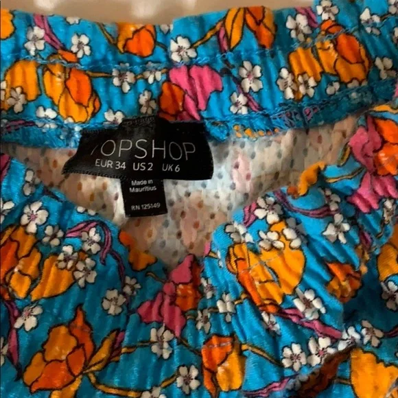 Floral off the shoulder crop top - Picture 2 of 4